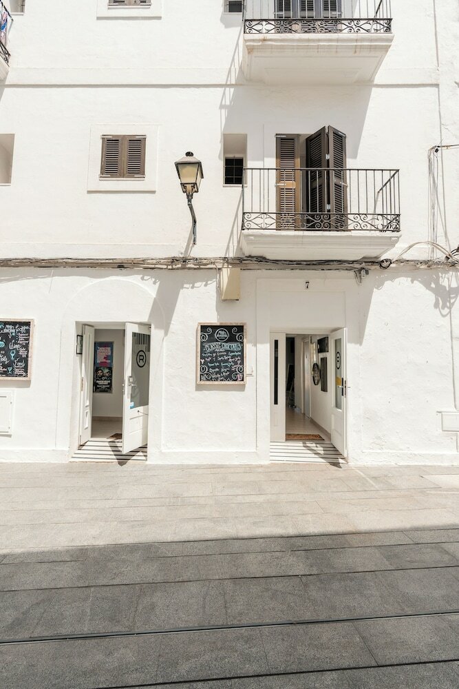 Фото Ryans La Marina