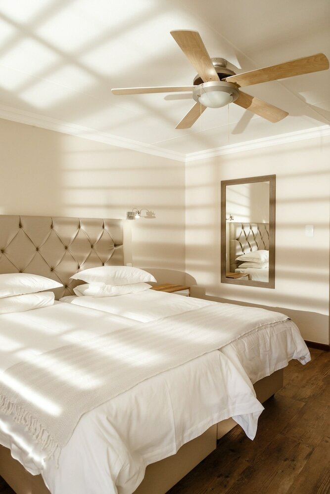 Фото Loerie Guest Lodge