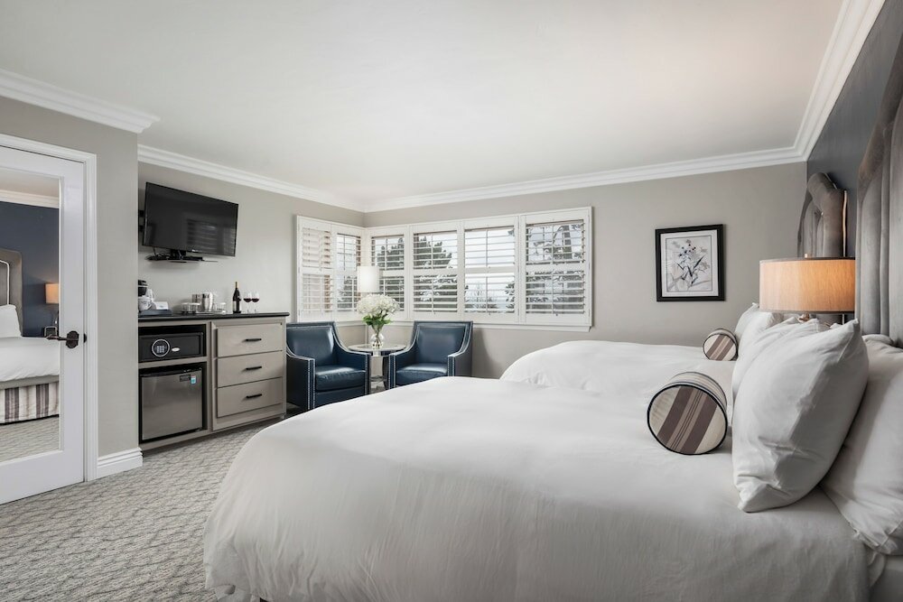 Фото Candle Light Inn