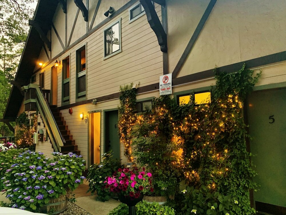 Фото The North Shore Inn