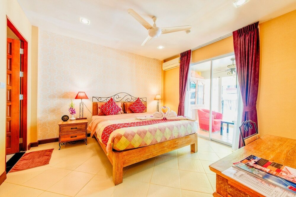 Фото High Lords Residence