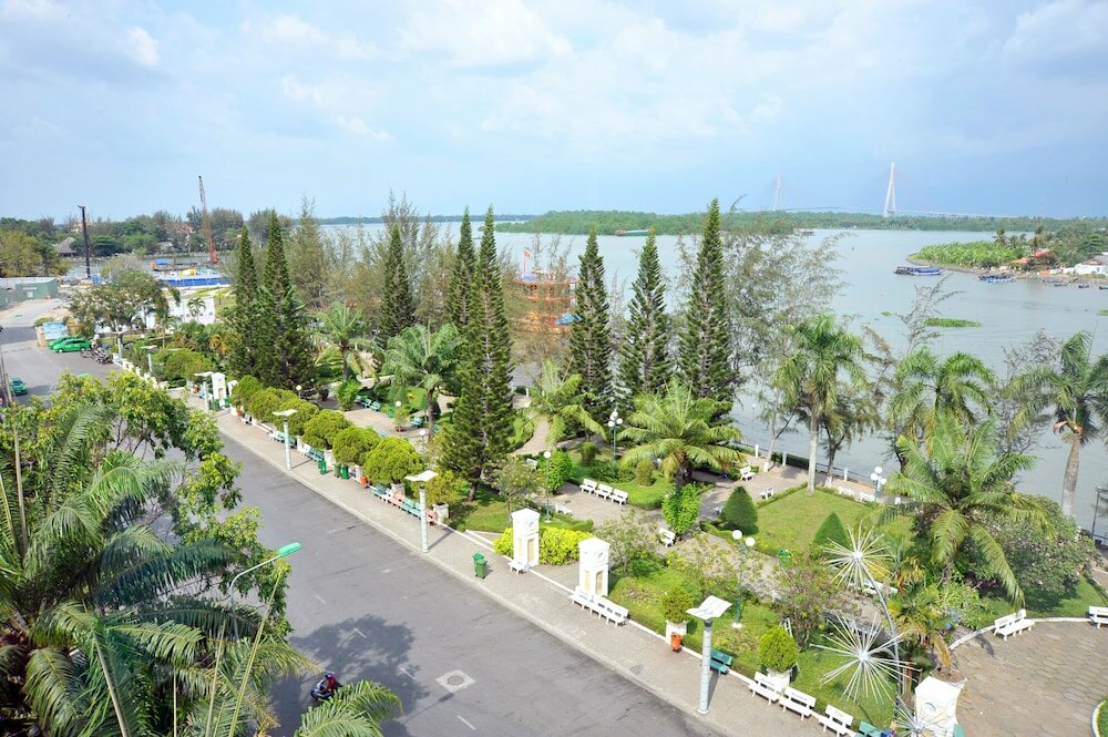 Фото International Hotel