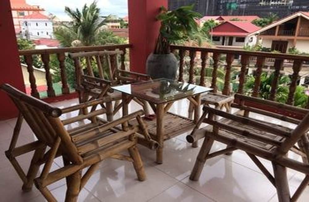 Фото Side Walk Never Die