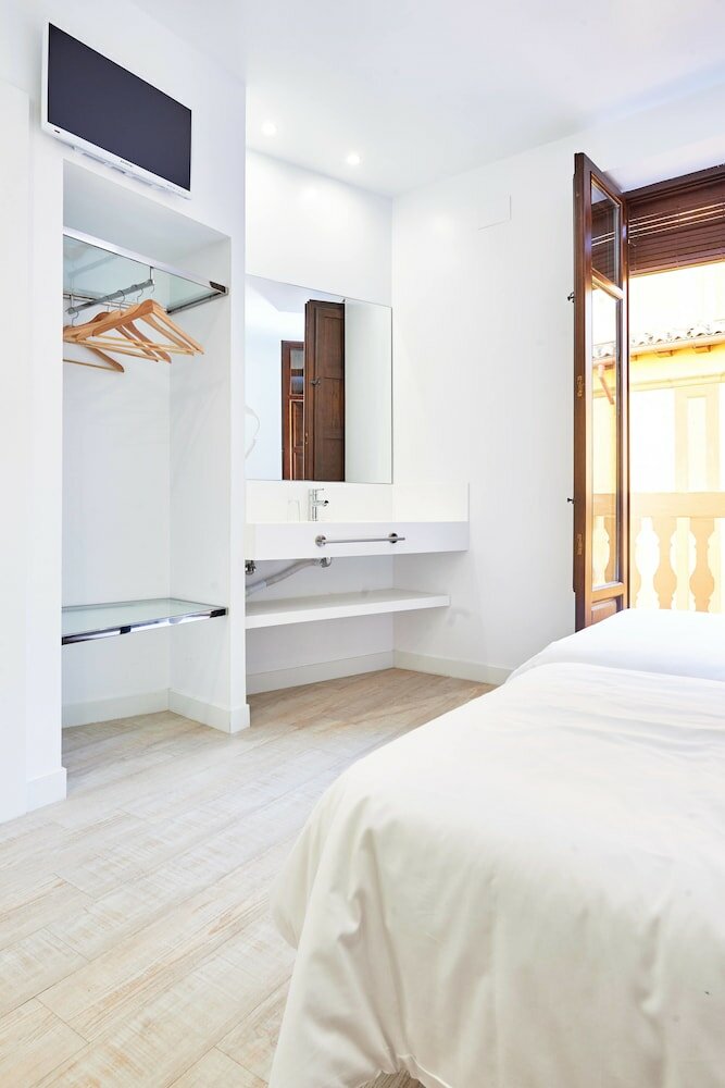 Фото Monjas Del Carmen Hotel