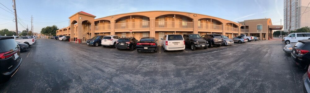 Фото Americas Best Value Inn Nrg Park Medical Center