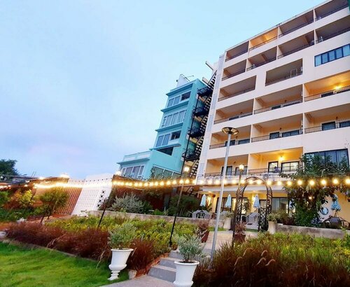 Гостиница Usabai Riverside Boutique Hotel в Чантхабури