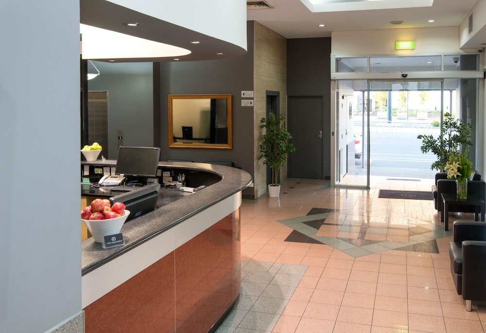 Фото Adelaide Riviera Hotel