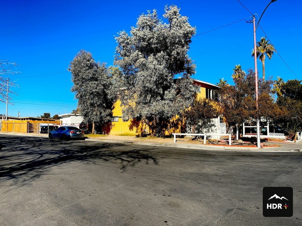 Фото The Yellow Penthouse