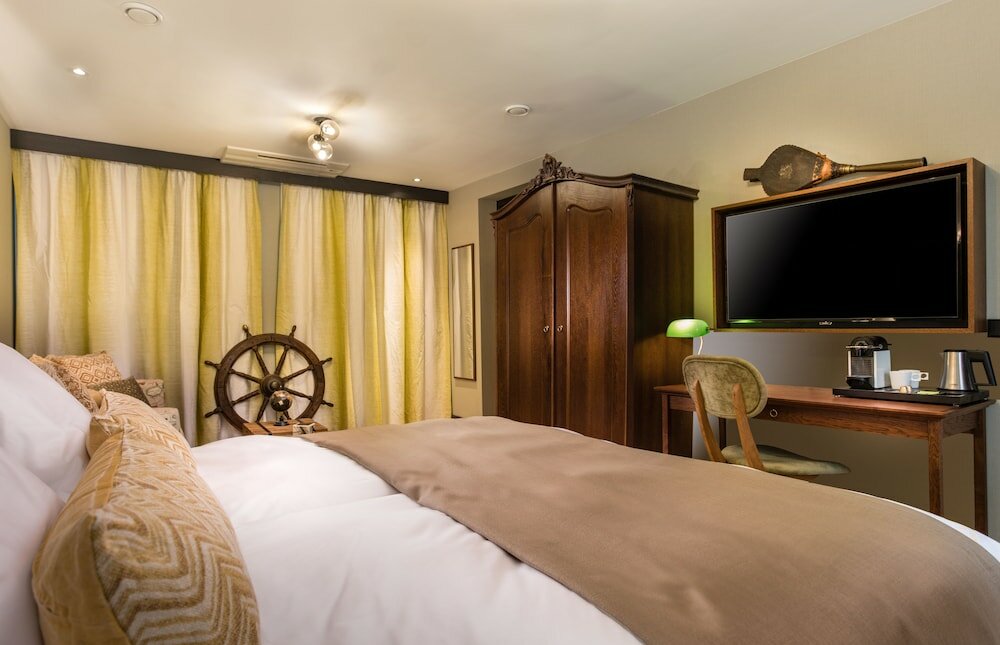 Фото The Hendrick's Hotel