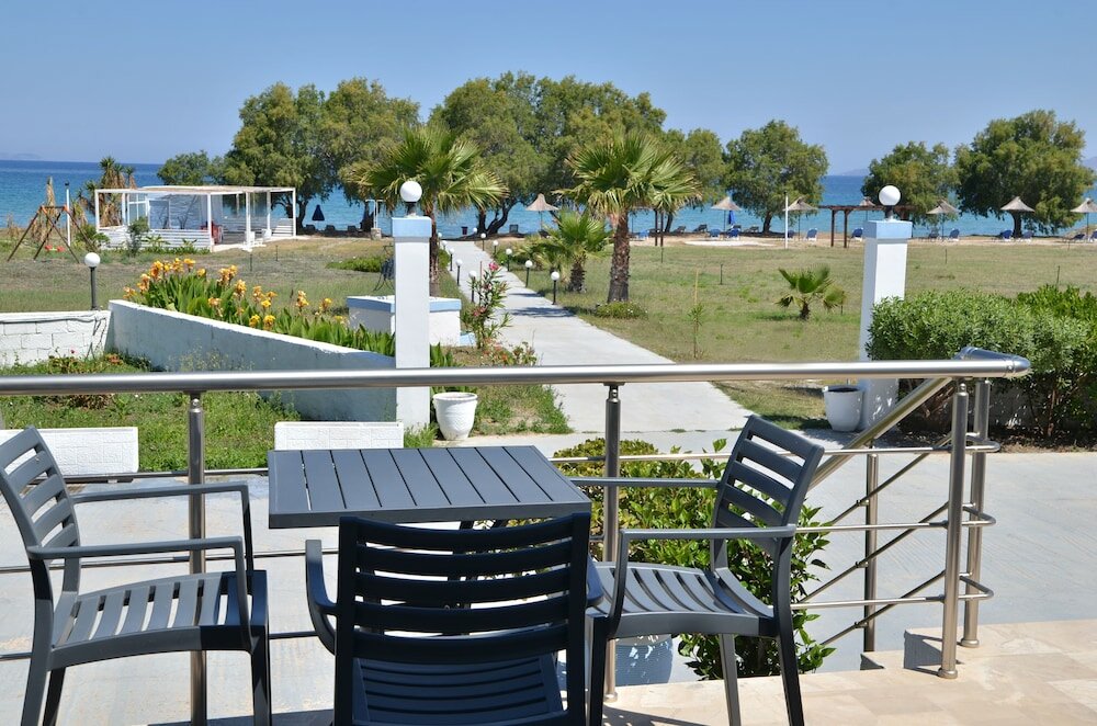 Фото Costa Angela