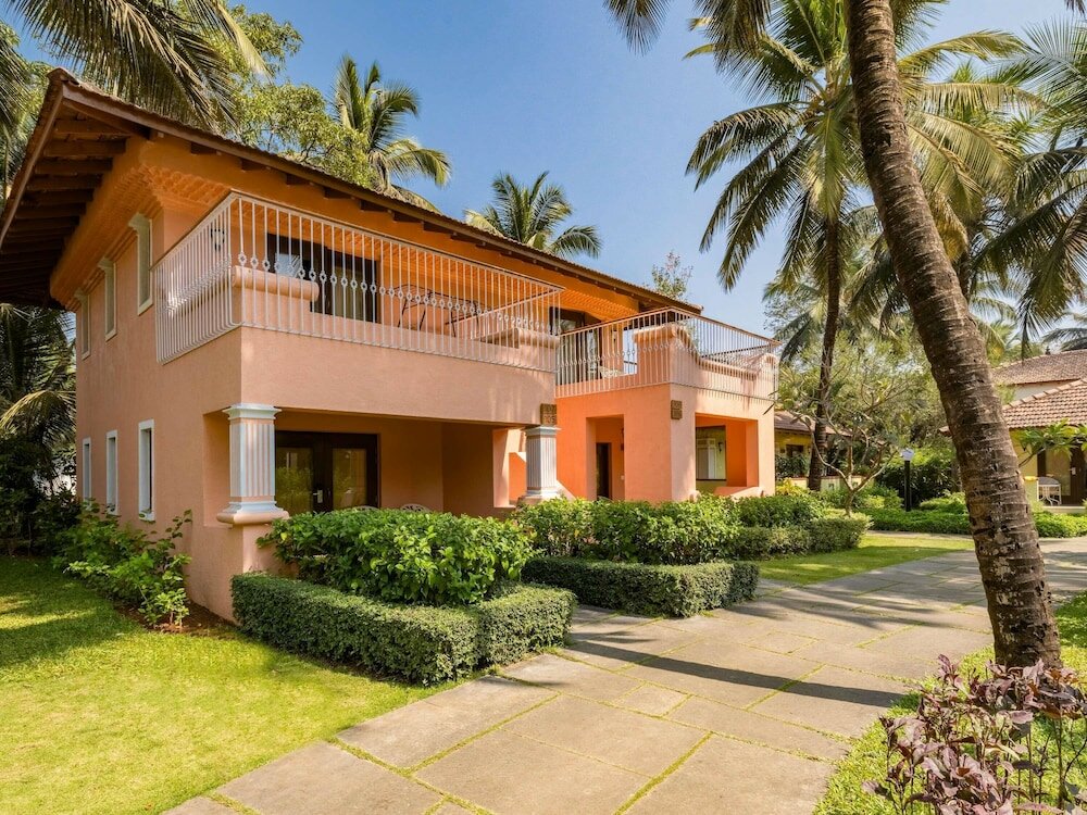 Фото Novotel Goa Dona Sylvia Resort Hotel