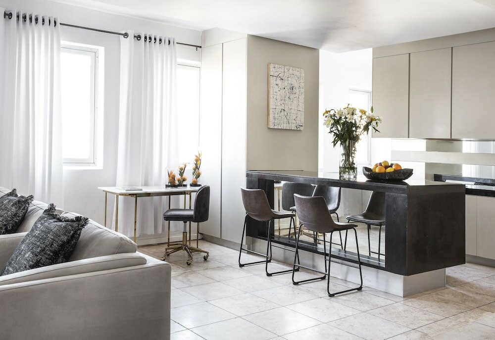 Фото The Franklin Loft Apartments