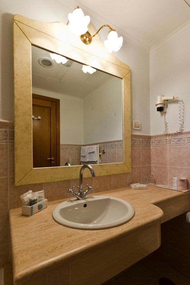 Фото Hotel La Conchiglia