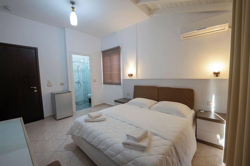 Фото Hotel Mariksel