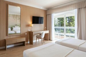 Гостиница Hotel Jerez & SPA