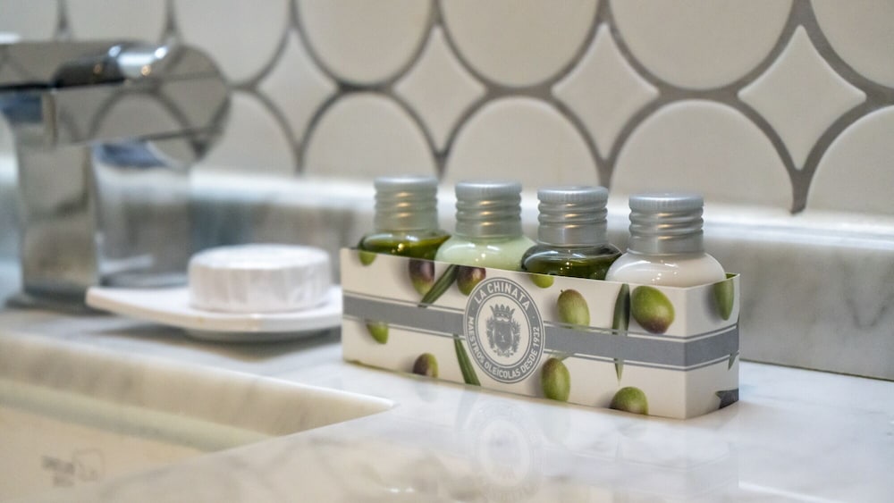 Фото Lavalse Hotel