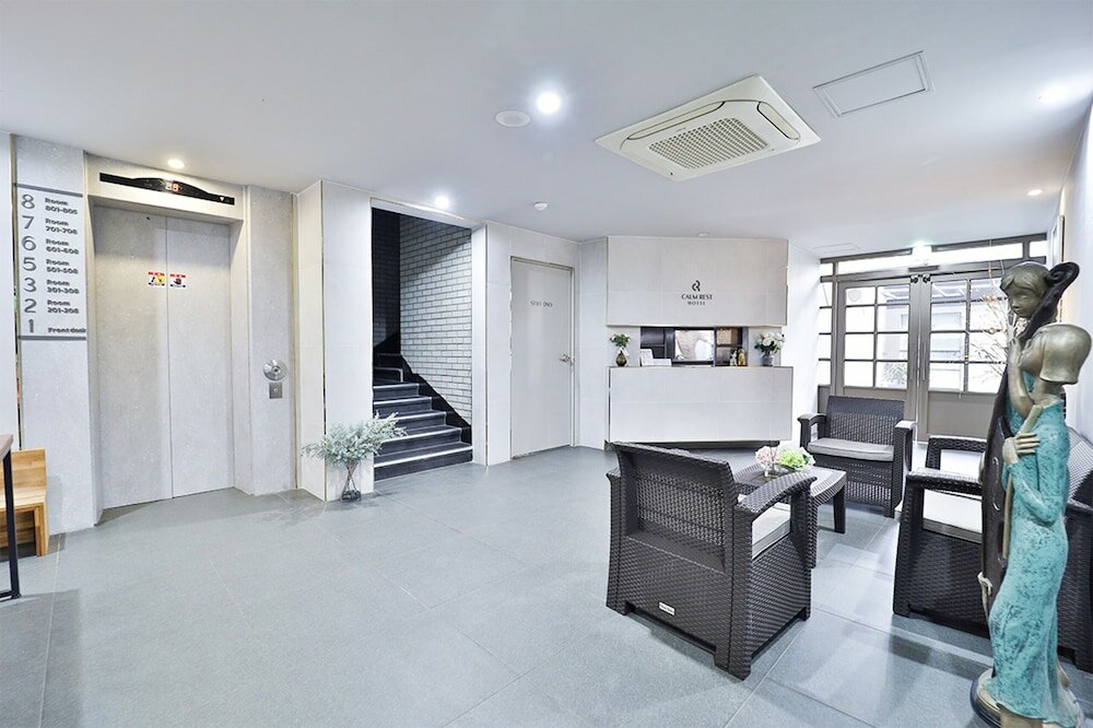 Фото Calm Rest Hotel