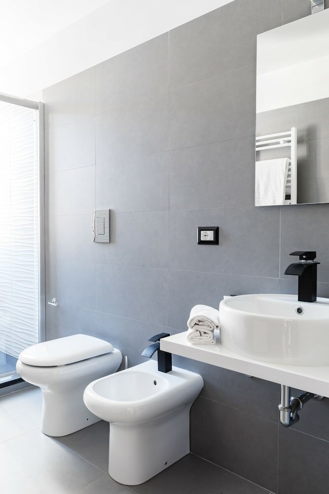 Фото A World Aparts - 32 Modena