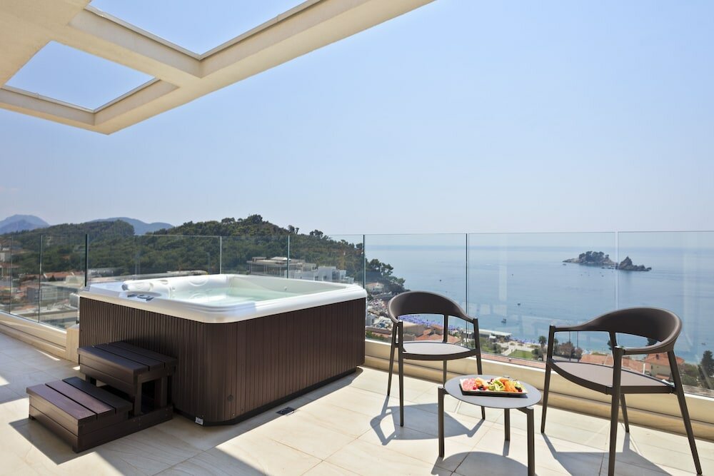 Фото AMI Budva Petrovac