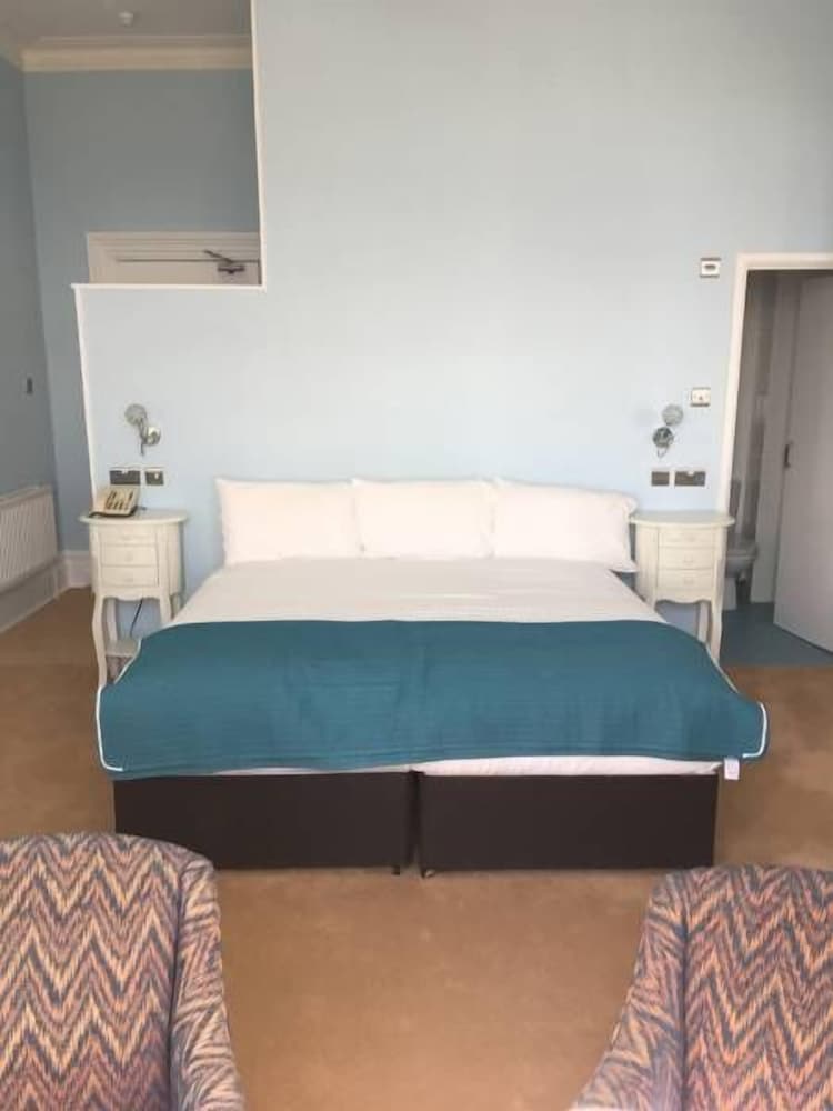 Фото Balmoral Hotel