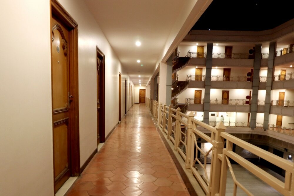 Фото Отель Aurangabad Gymkhana Club