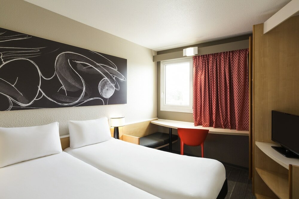 Фото B&B HOTEL Lille Roubaix Centre Grand-Place