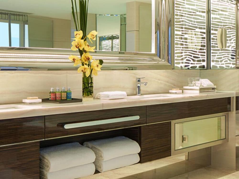 Фото Regal Kowloon Hotel