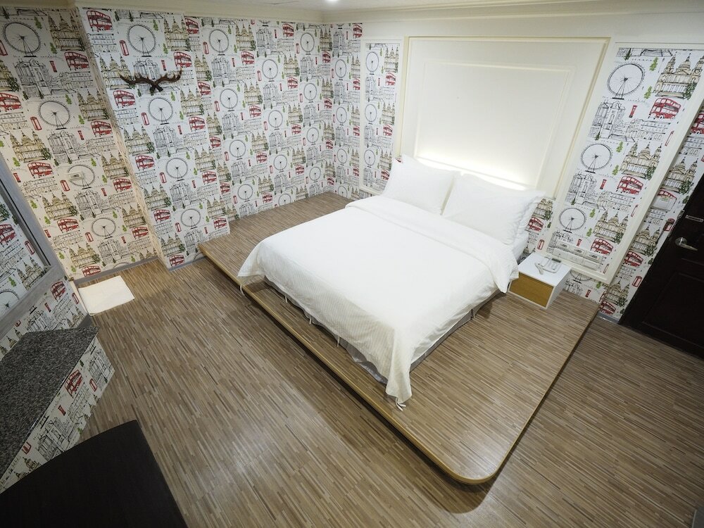 Фото HeYue Hotel