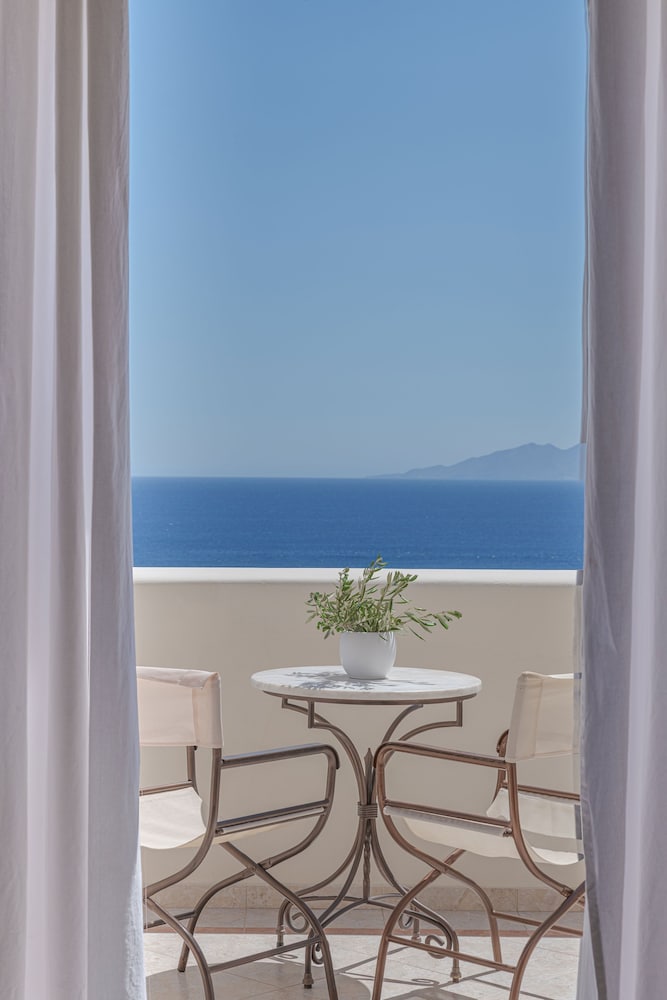 Фото Epavlis Hotel & SPA