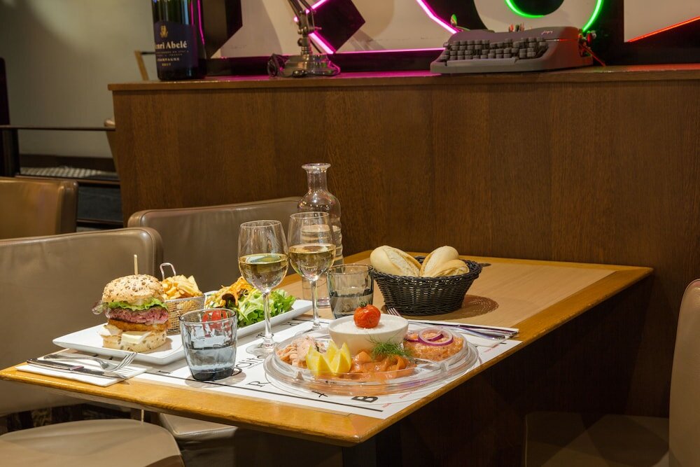 Фото Hôtel Bristol Reims