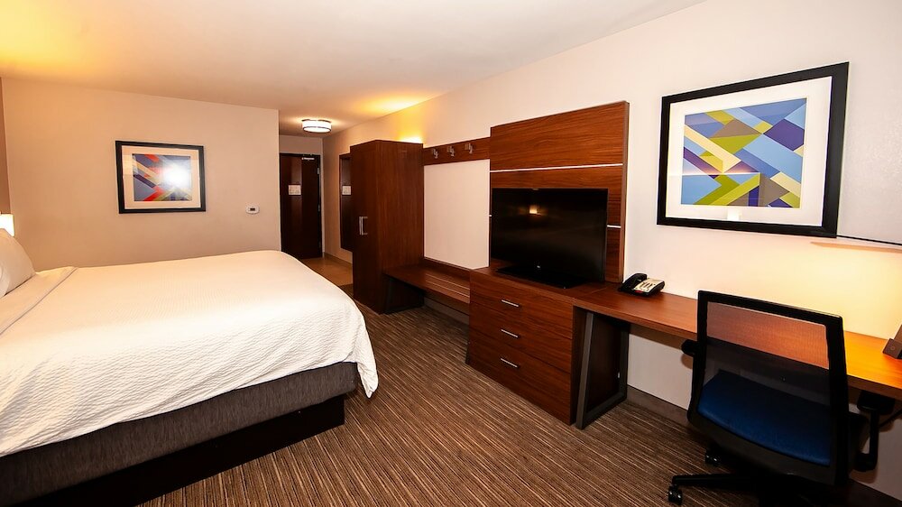 Фото Holiday Inn Express Hotel & Suites Chicago South Lansing, an Ihg Hotel