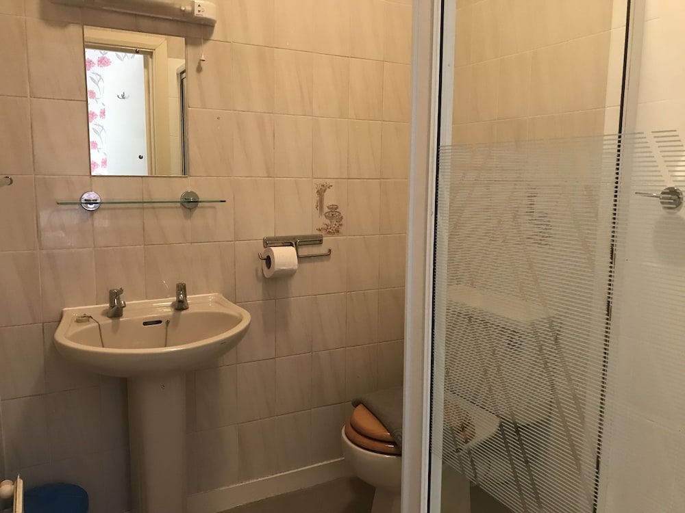 Фото Andorra Guest Accommodation