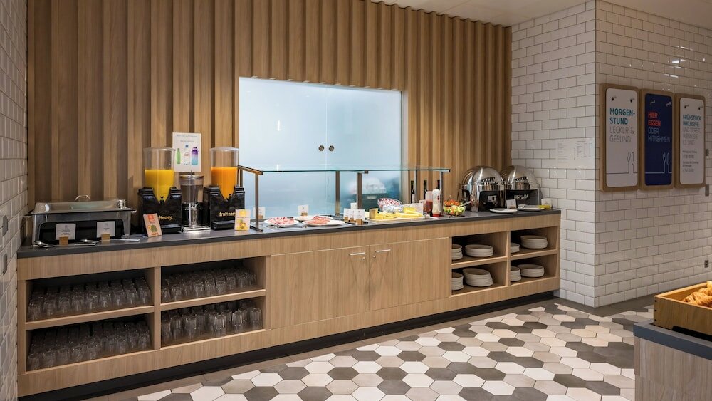 Фото Holiday Inn Express Luzern - Kriens, an Ihg Hotel