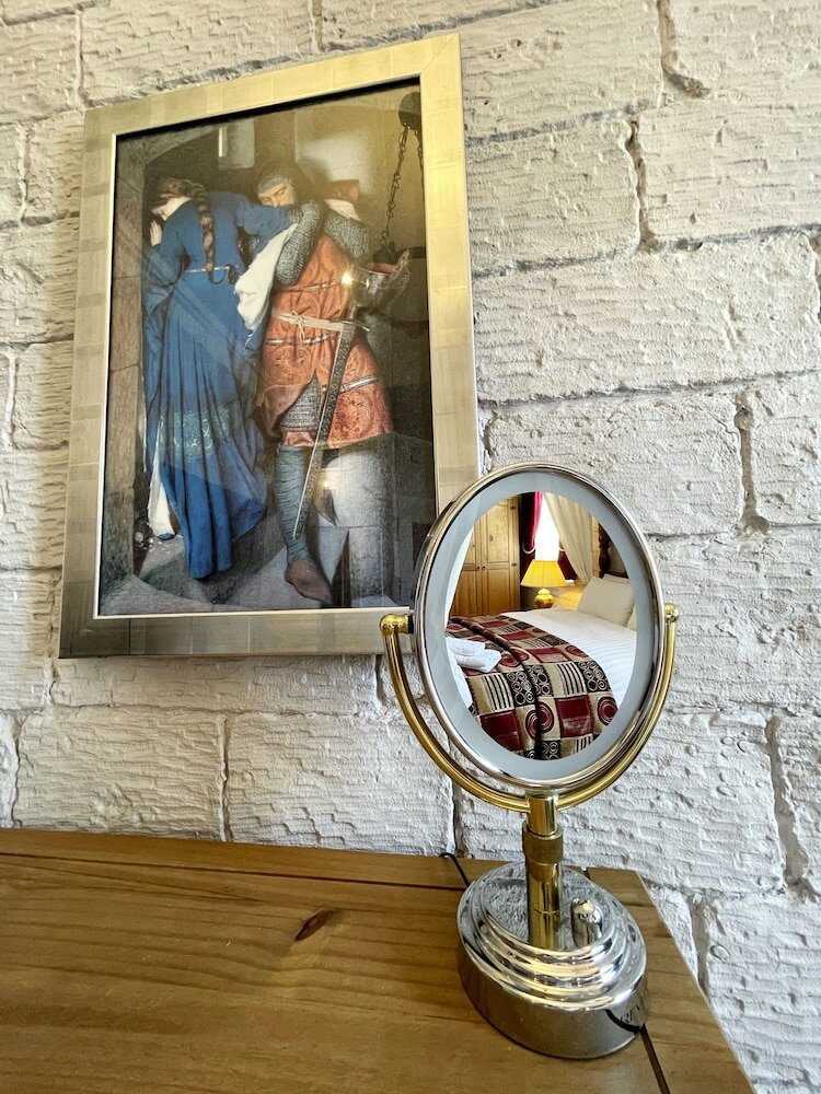 Фото Dukes Folly Hotel