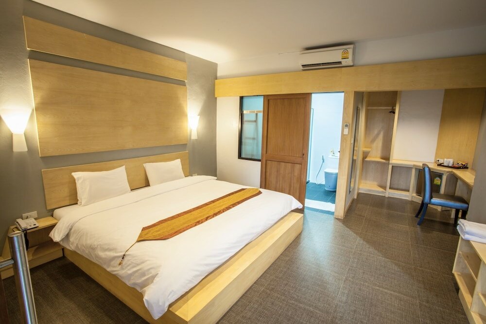 Фото Nh Elegant Hotel