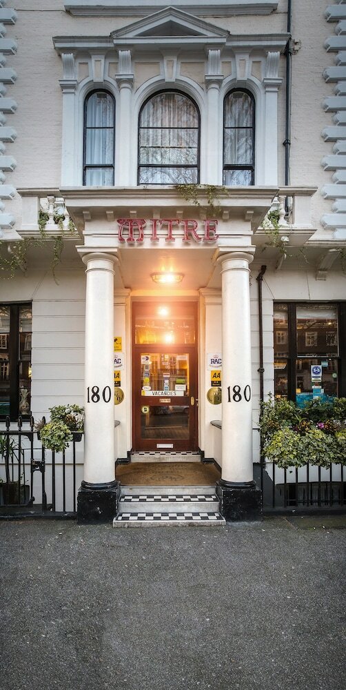 Фото Mitre House Hotel