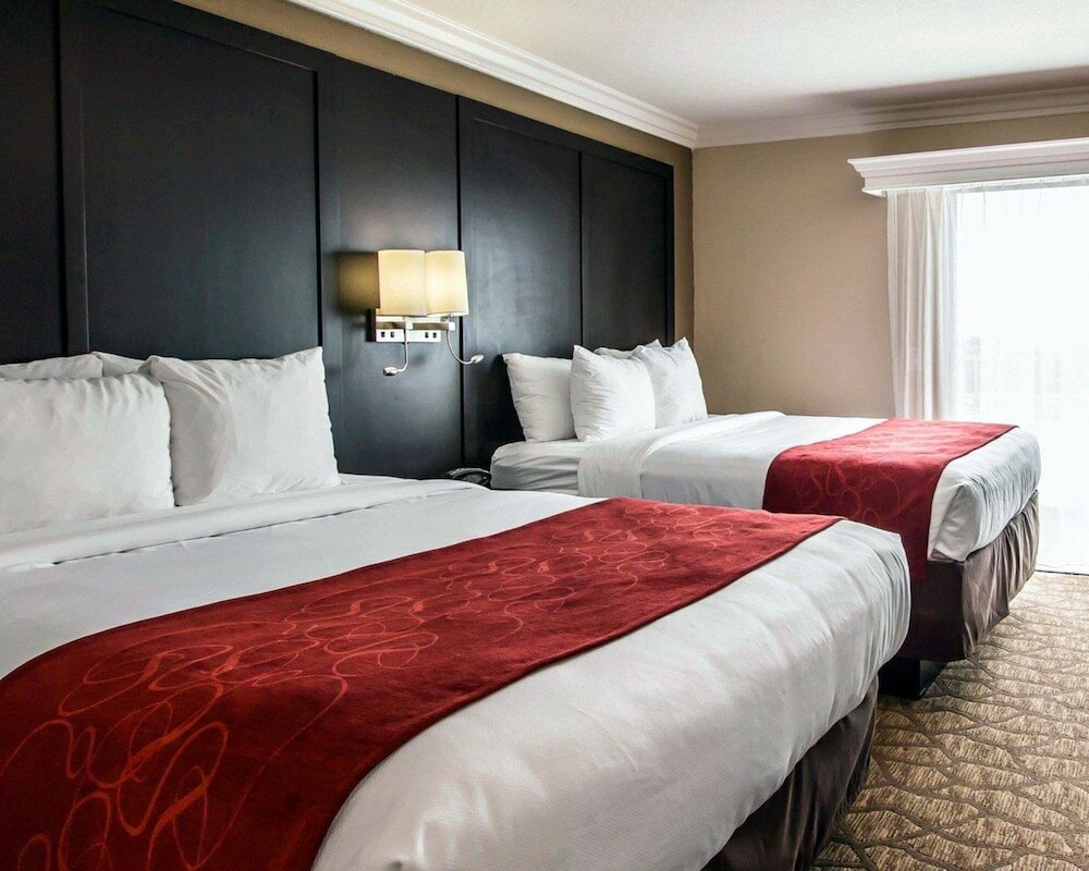 Фото Comfort Suites San Clemente Beach