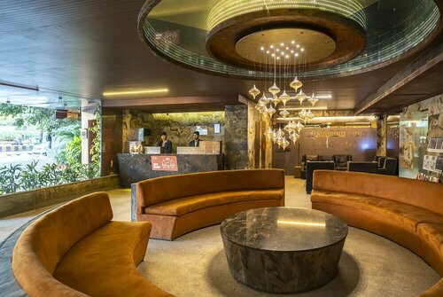 Внешний вид отеля Infiniti Hotel & SPA в Индауре, фото 2