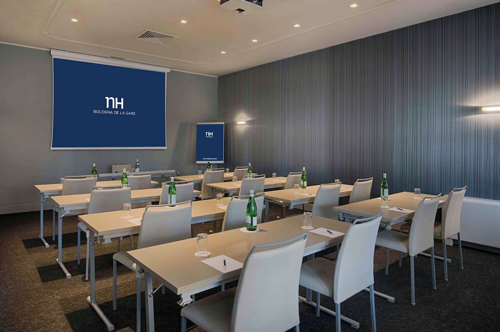 Фото Nh Bologna de la Gare