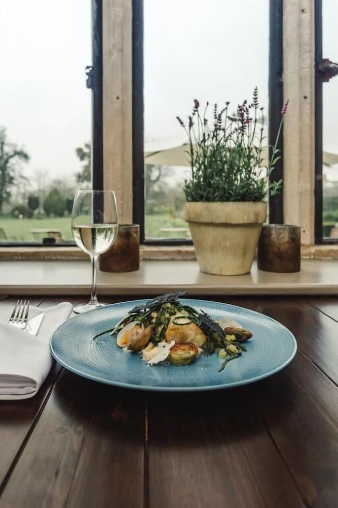 Фото Stanton Manor Hotel