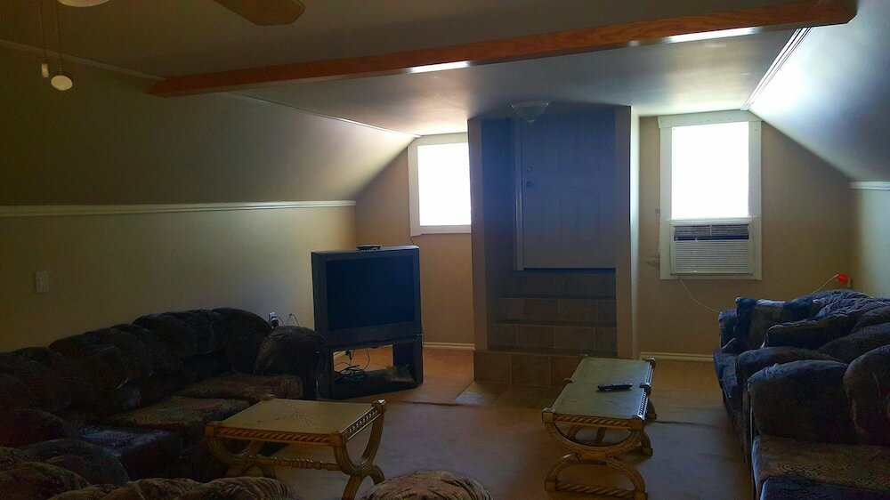 Фото Pemberton Hotel