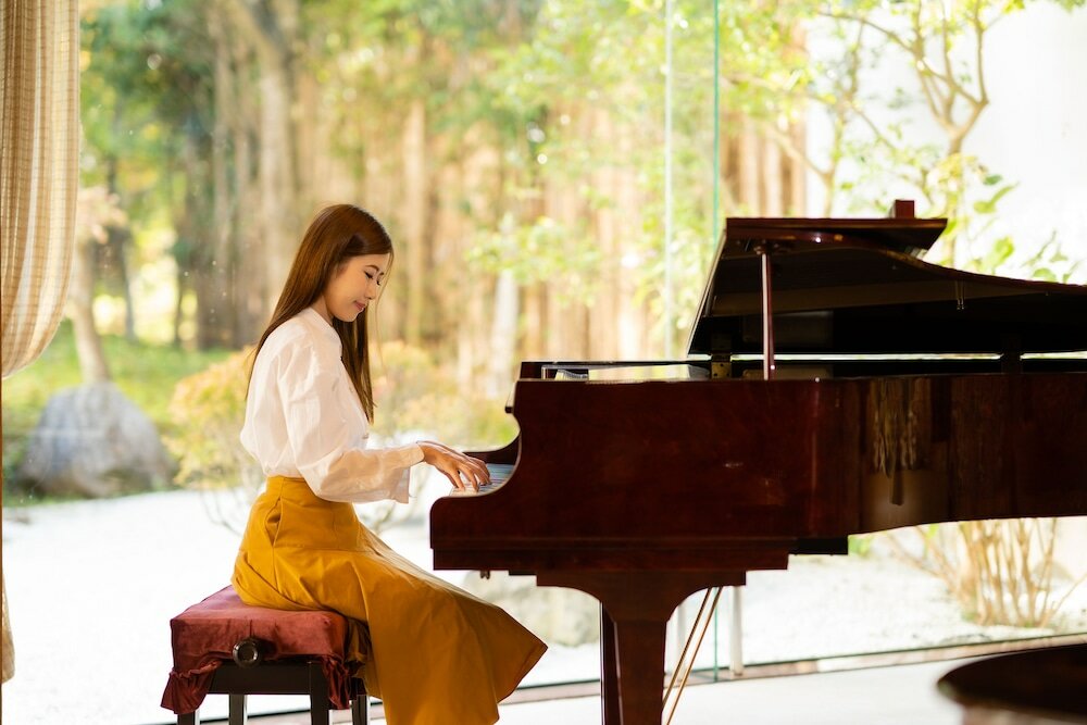 Фото Hotel Hoho A hotel overlooking the Echigo Plain and the Yahiko mountain range