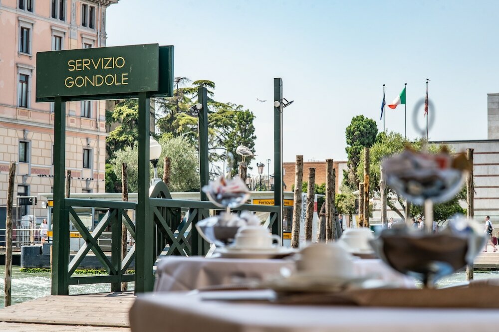 Фото Hotel Antiche Figure