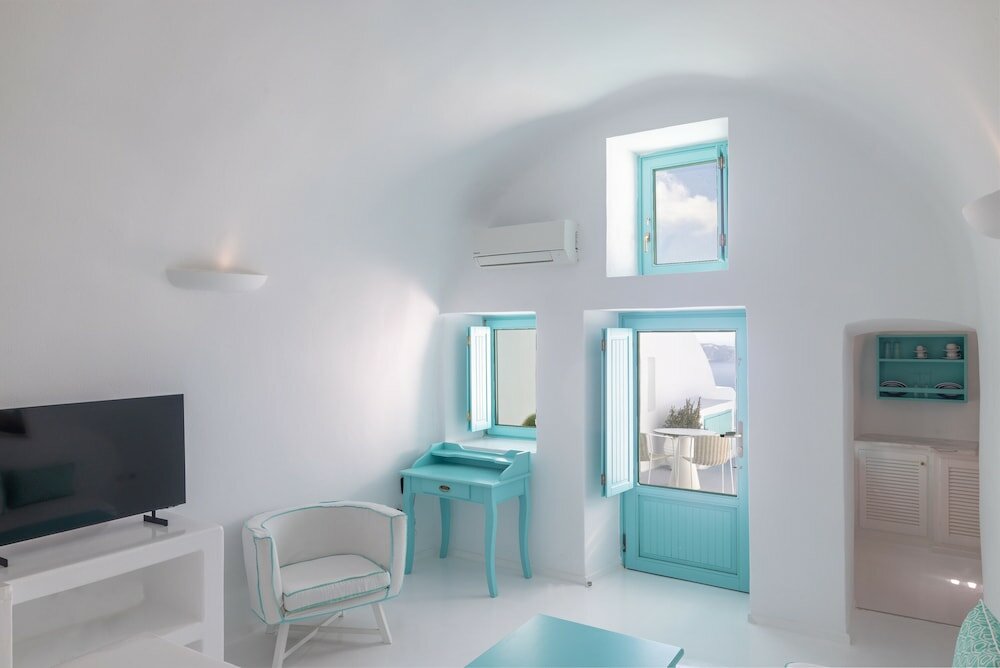 Фото Dreams Luxury Suites