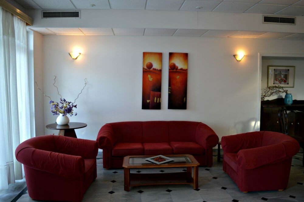 Фото Paradise Beach Hotel