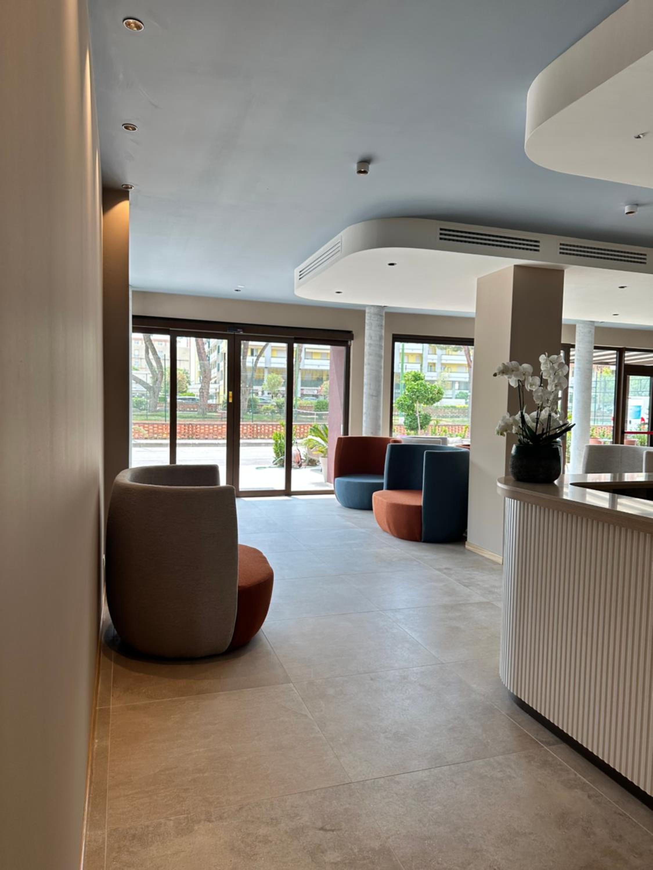 Фото Petit Hotel