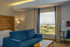 Гостиница Golden Tulip Muscat