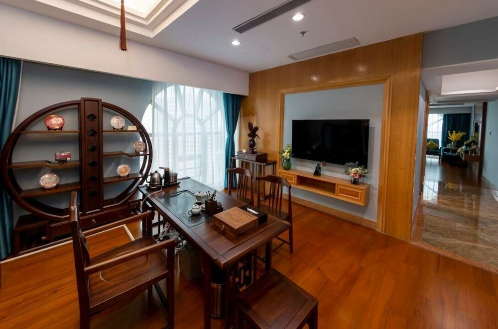 Фото Jiangmen Gladden Hotel