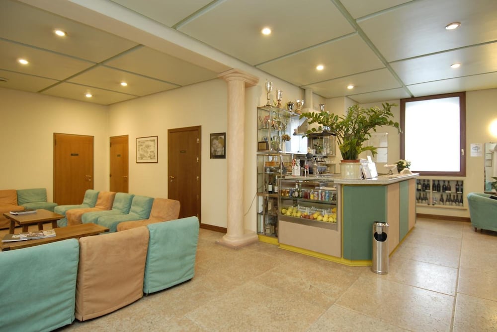 Фото Albergo Bianchi Stazione