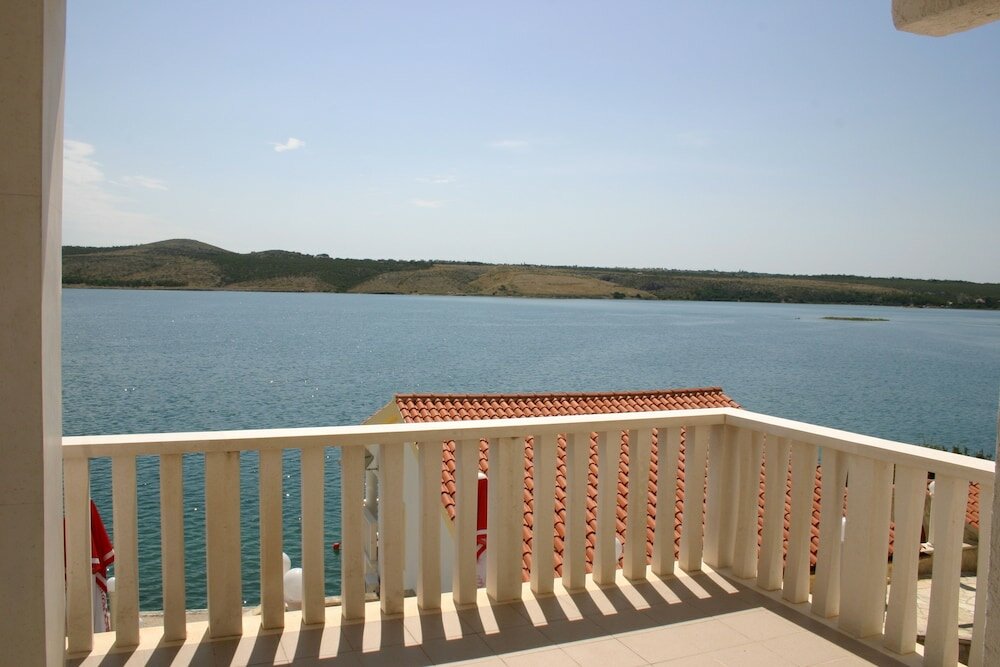 Фото Hotel Lucija